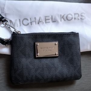 Michael Kors jet set travel wristlet